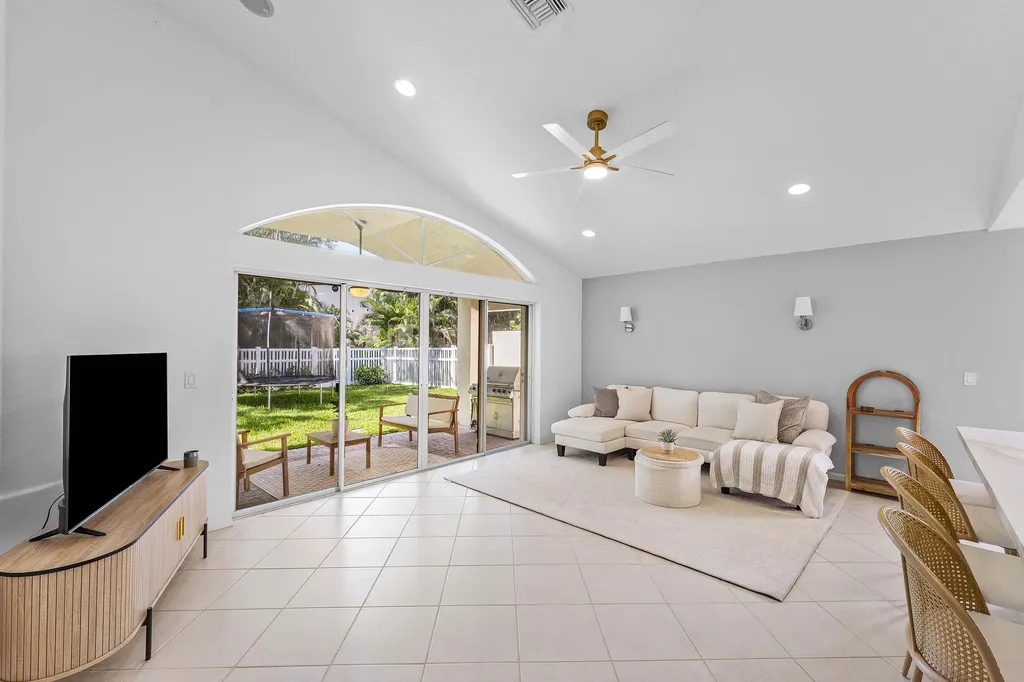 4245 Bluff Harbor Way Wellington FL 33449