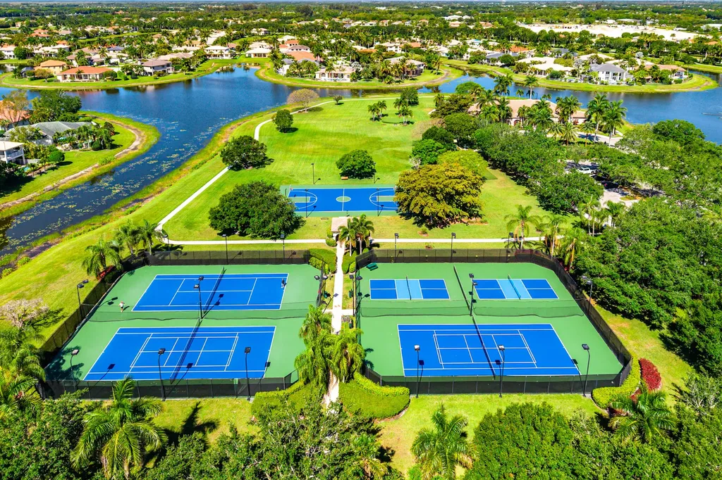 4245 Bluff Harbor Way Wellington FL 33449