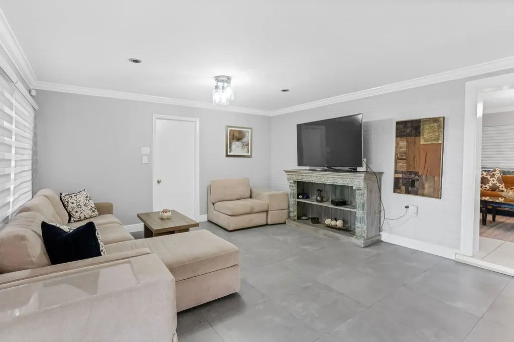 1701 NE 63rd Court Fort Lauderdale FL 33334