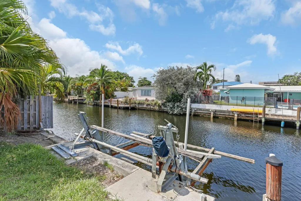 1701 NE 63rd Court Fort Lauderdale FL 33334