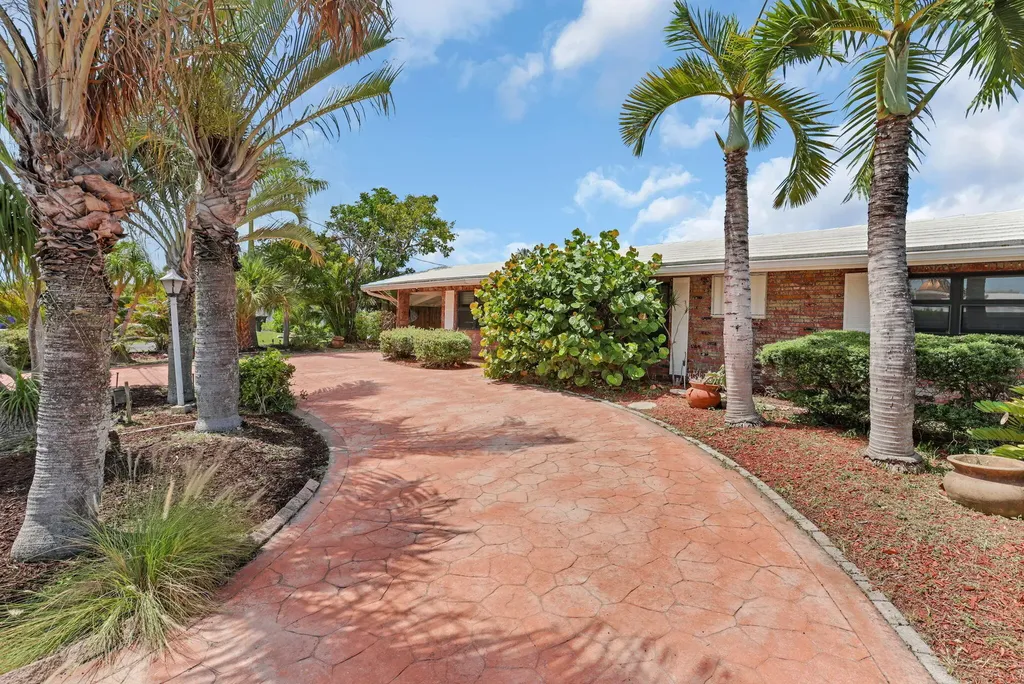 1701 NE 63rd Court Fort Lauderdale FL 33334