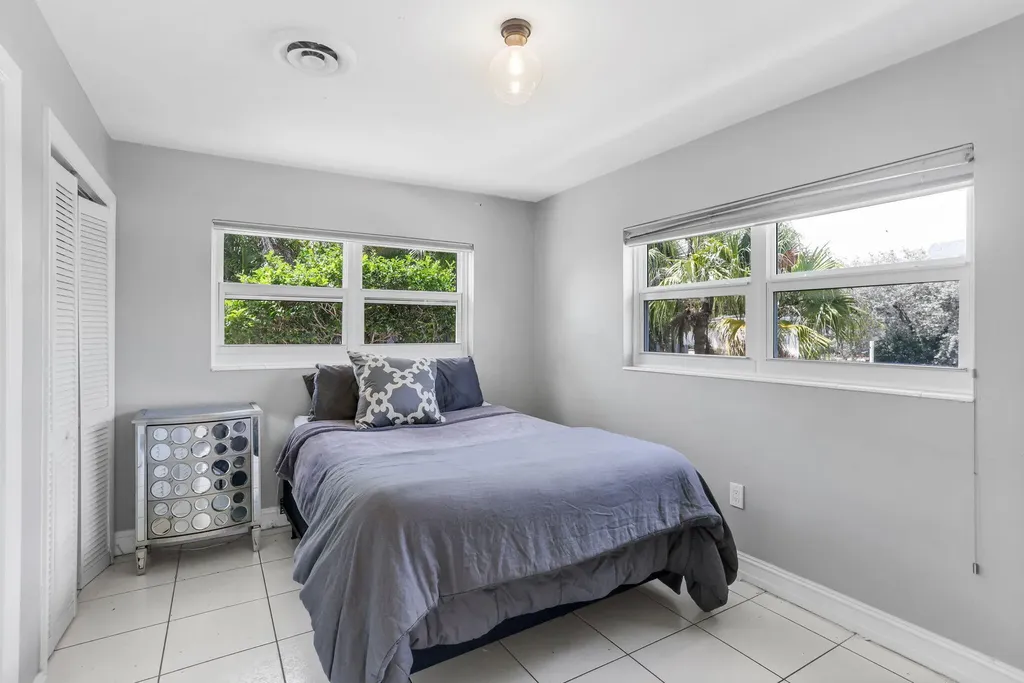 1701 NE 63rd Court Fort Lauderdale FL 33334