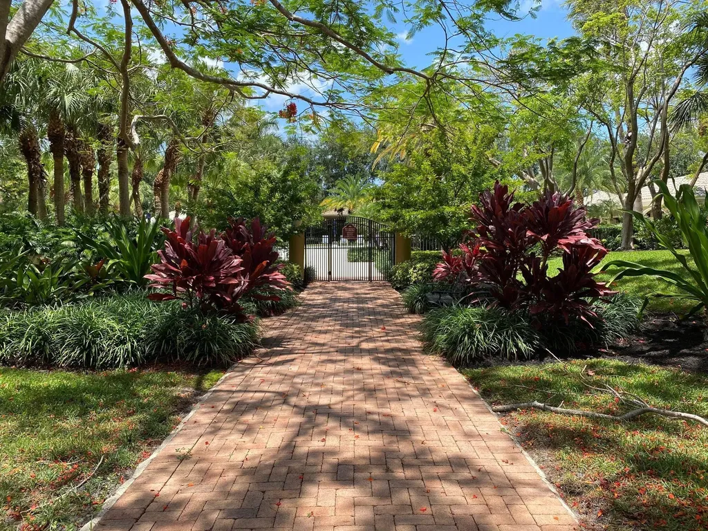 6694 NW 26th Way Boca Raton FL 33496