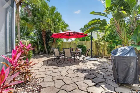 6694 NW 26th Way Boca Raton FL 33496