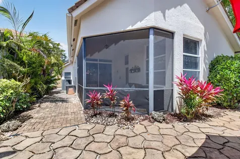 6694 NW 26th Way Boca Raton FL 33496