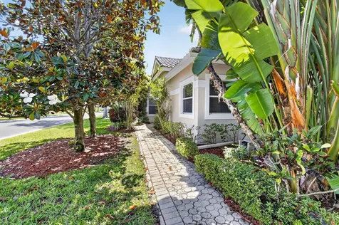 6694 NW 26th Way Boca Raton FL 33496