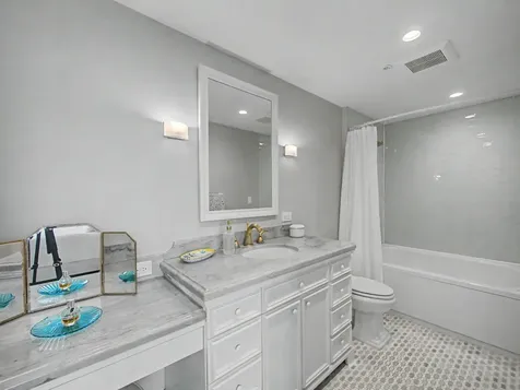 806 E Windward Way Lantana FL 33462
