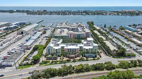 806 E Windward Way Lantana FL 33462
