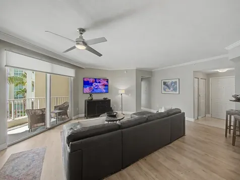 806 E Windward Way Lantana FL 33462