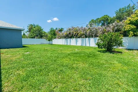 1201 SE Mendavia Avenue Port St Lucie FL 34952