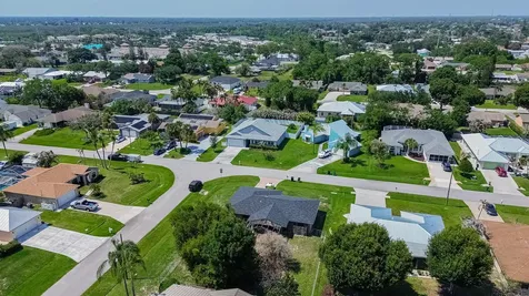 1201 SE Mendavia Avenue Port St Lucie FL 34952