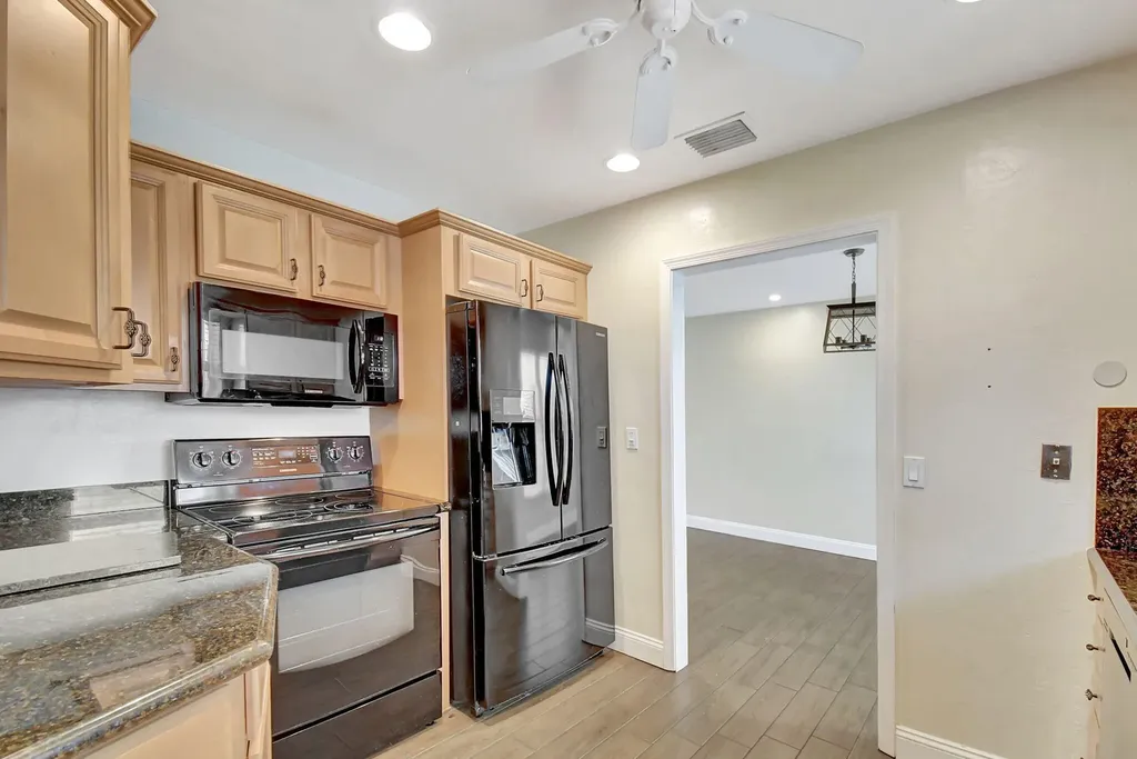 2757 NE 29th Avenue Lighthouse Point FL 33064