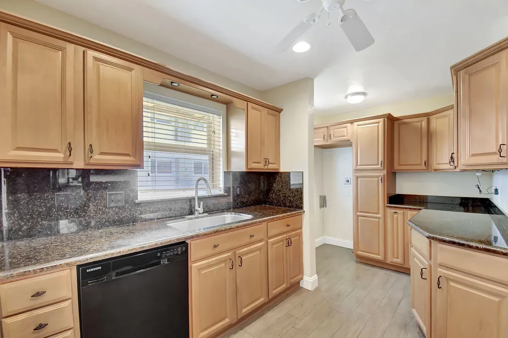 2757 NE 29th Avenue Lighthouse Point FL 33064