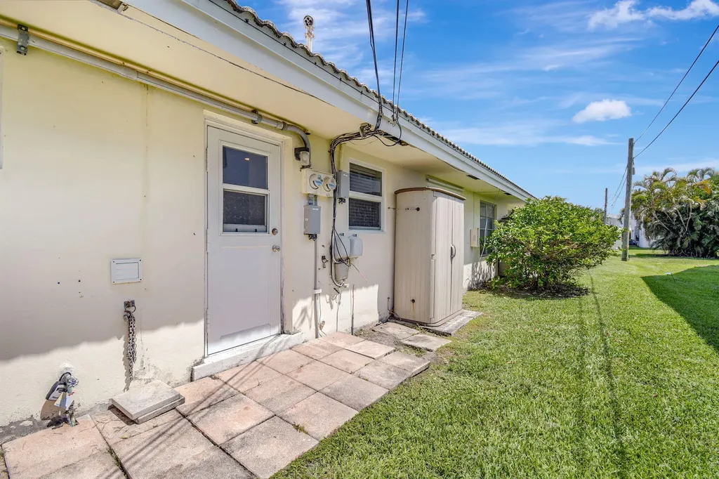 2757 NE 29th Avenue Lighthouse Point FL 33064