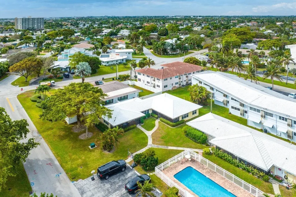 2757 NE 29th Avenue Lighthouse Point FL 33064