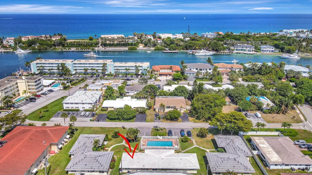 2757 NE 29th Avenue Lighthouse Point FL 33064
