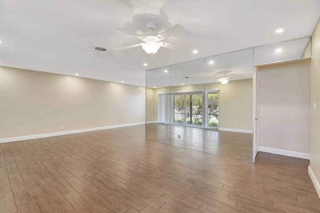2757 NE 29th Avenue Lighthouse Point FL 33064