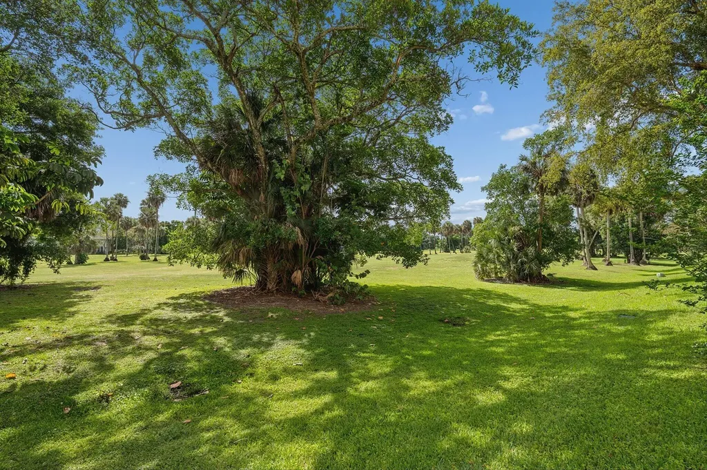 804 Cypress Grove Lane Pompano Beach FL 33069