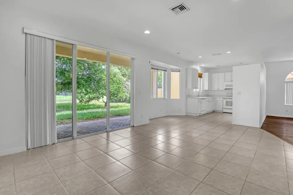 176 Bellezza Terrace Royal Palm Beach FL 33411