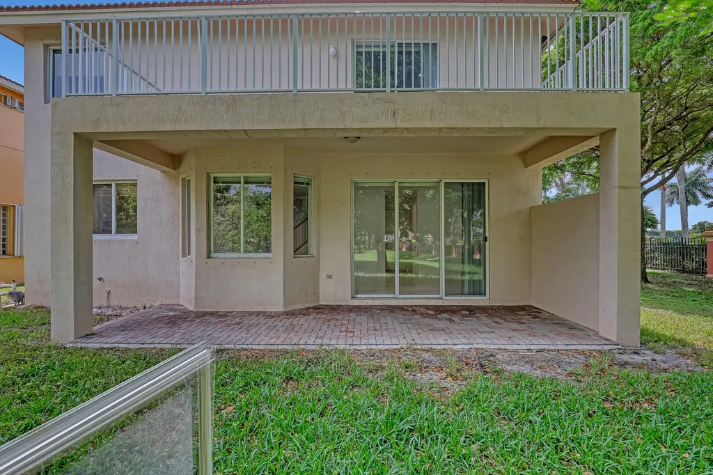 176 Bellezza Terrace Royal Palm Beach FL 33411