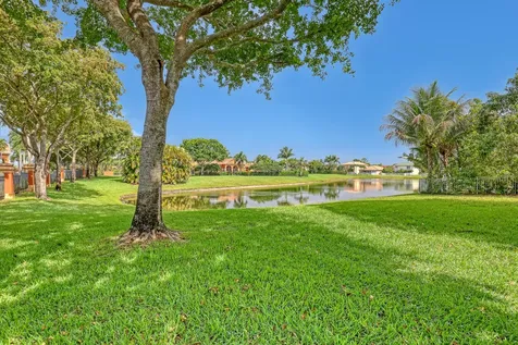 176 Bellezza Terrace Royal Palm Beach FL 33411