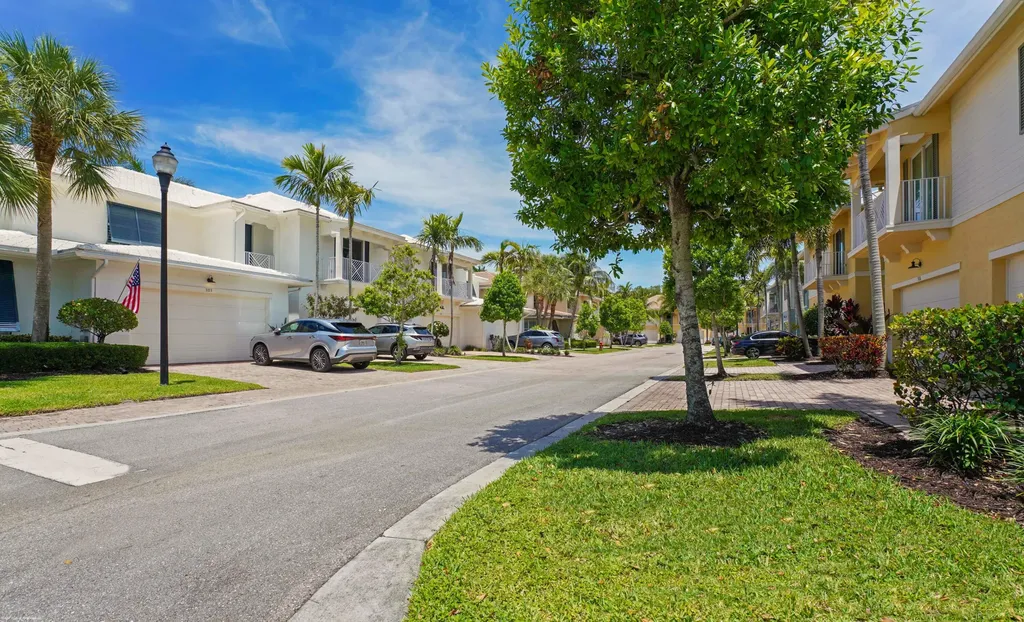 3121 Yorkshire Lane Palm Beach Gardens FL 33418