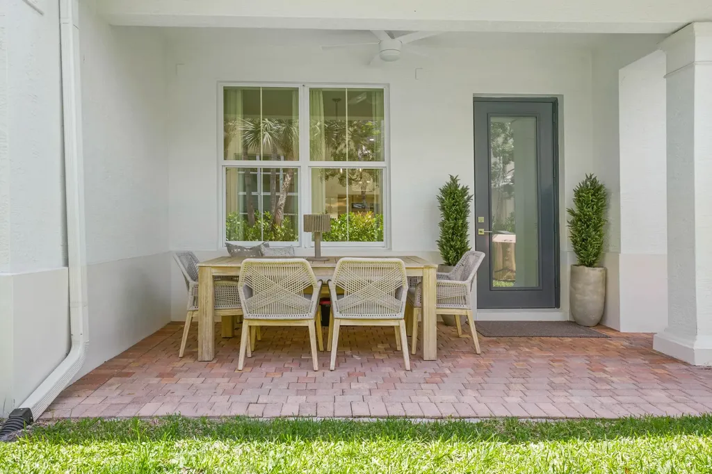 3121 Yorkshire Lane Palm Beach Gardens FL 33418