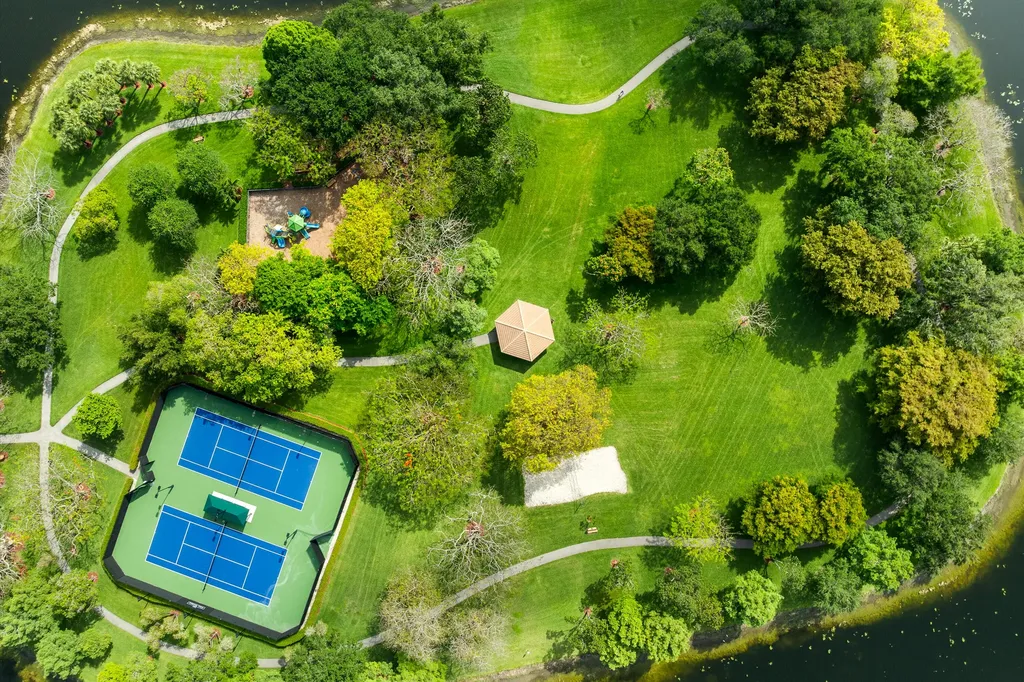 10520 NW 67th Court Parkland FL 33076