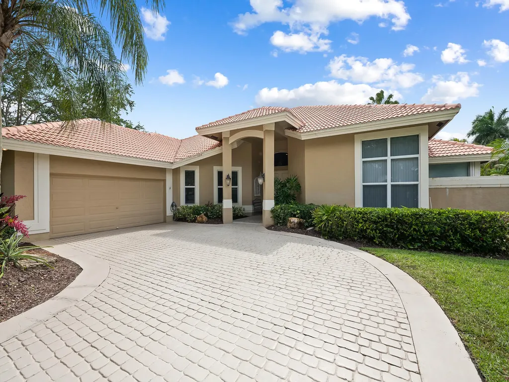 1207 Manor Drive S Weston FL 33326