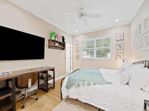 1207 Manor Drive S Weston FL 33326