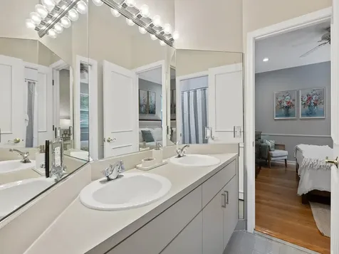 1207 Manor Drive S Weston FL 33326