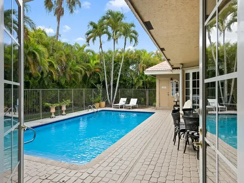 1207 Manor Drive S Weston FL 33326