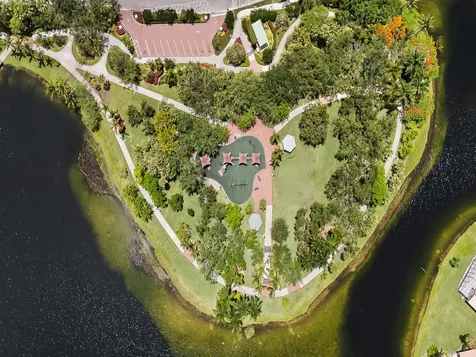 1207 Manor Drive S Weston FL 33326