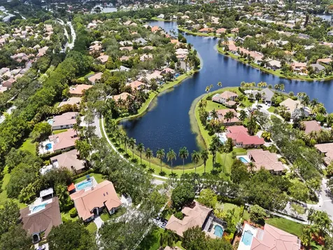 1207 Manor Drive S Weston FL 33326