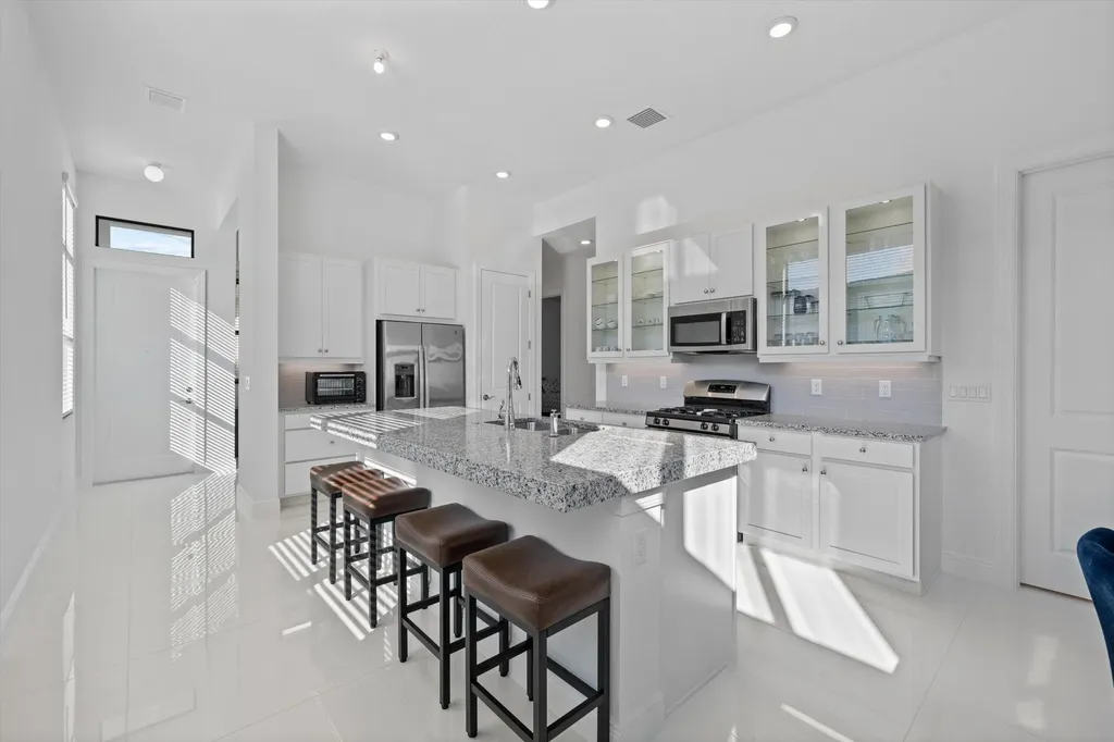 4823 Saint Armands Way Westlake FL 33470