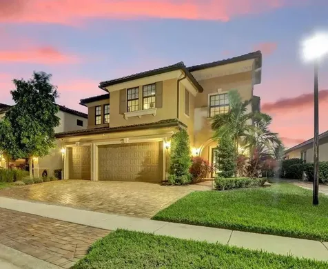 8665 E Baypoint Circle Parkland FL 33076