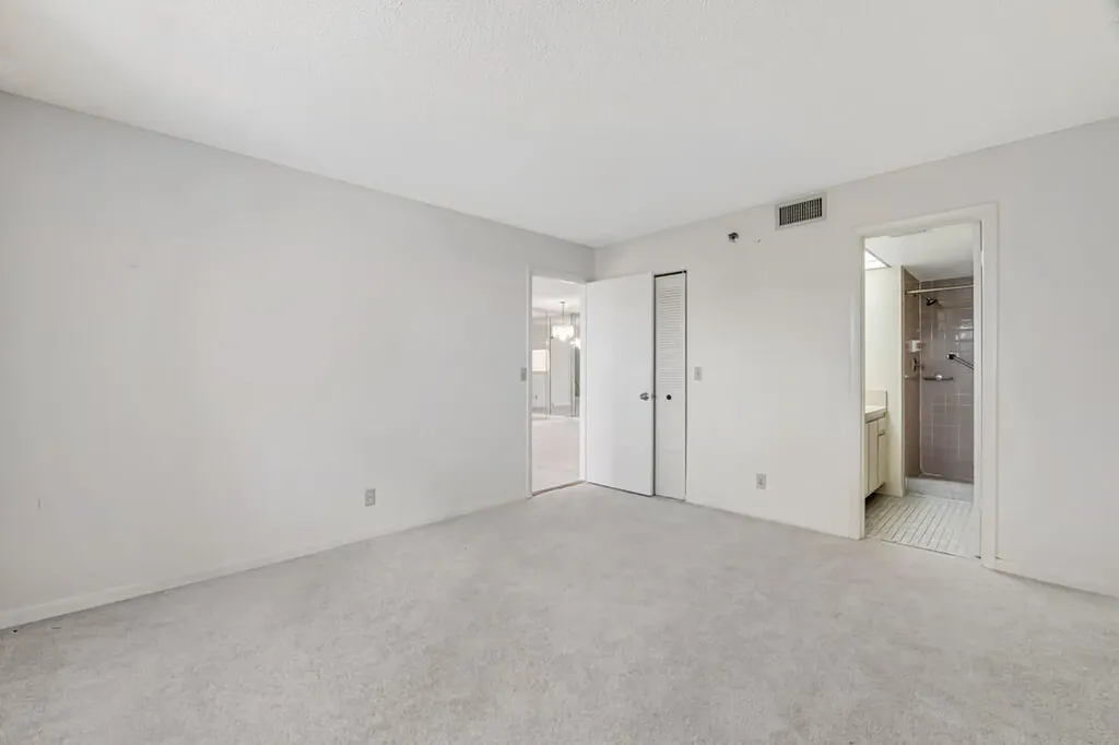 4640 W Lucerne Lakes Boulevard Lake Worth FL 33467