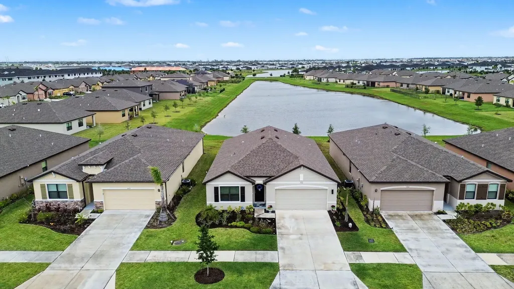 9868 SW Triton Way Port St Lucie FL 34987