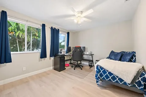 1734 SW 109th Terrace Davie FL 33324