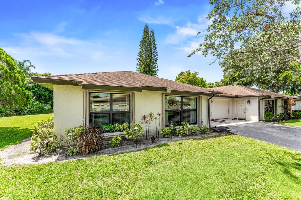 4727 Storkwood Lane Boynton Beach FL 33436