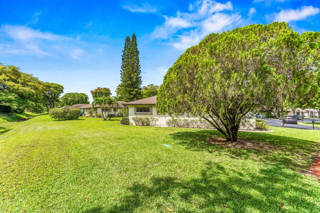 4727 Storkwood Lane Boynton Beach FL 33436