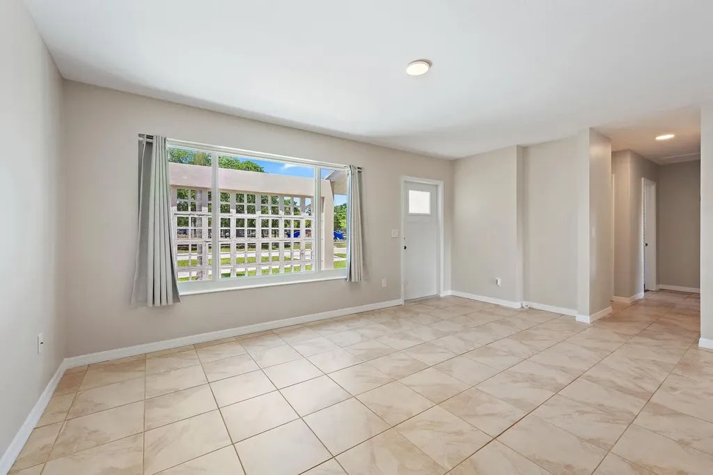 272 Holly Drive Palm Beach Gardens FL 33410