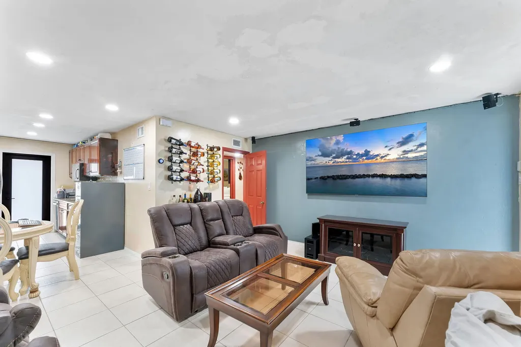 4727 Myrtle Lane West Palm Beach FL 33417