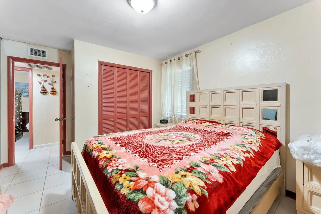 4727 Myrtle Lane West Palm Beach FL 33417