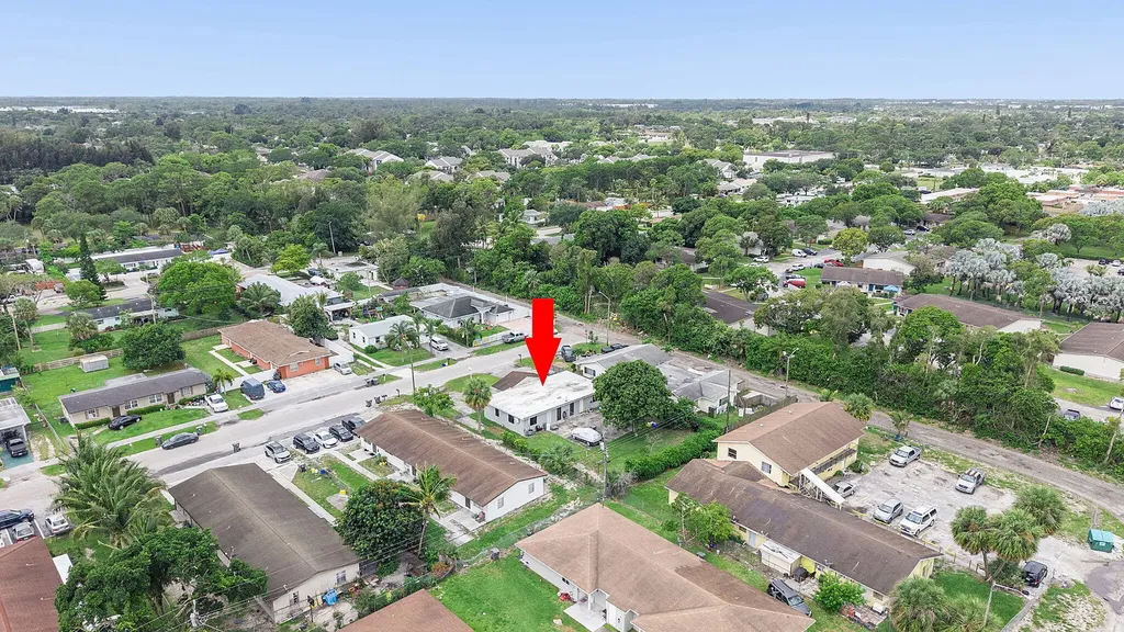 4727 Myrtle Lane West Palm Beach FL 33417