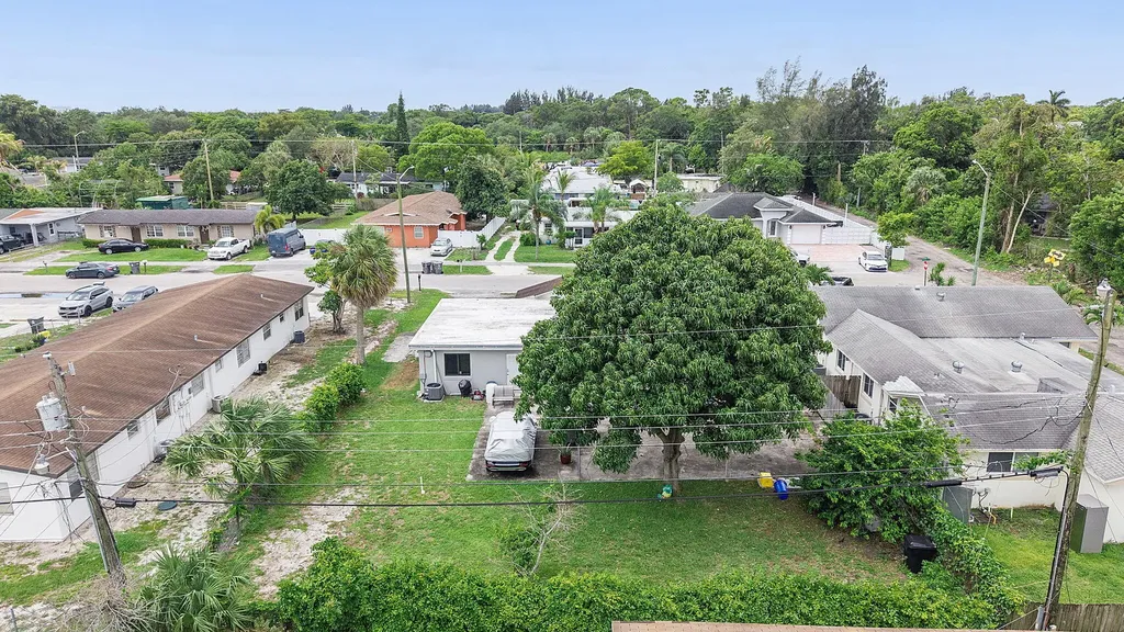 4727 Myrtle Lane West Palm Beach FL 33417