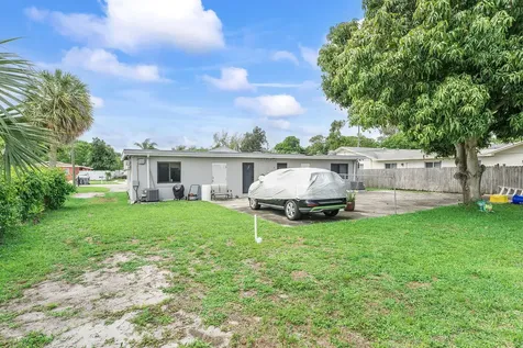 4727 Myrtle Lane West Palm Beach FL 33417