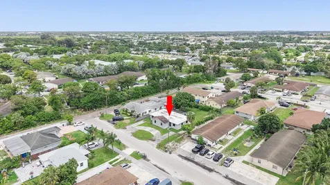 4727 Myrtle Lane West Palm Beach FL 33417