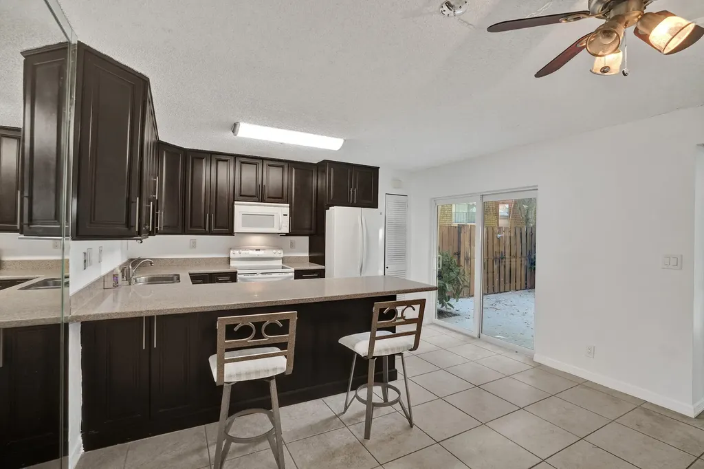 9110 SW 22nd Court Davie FL 33324