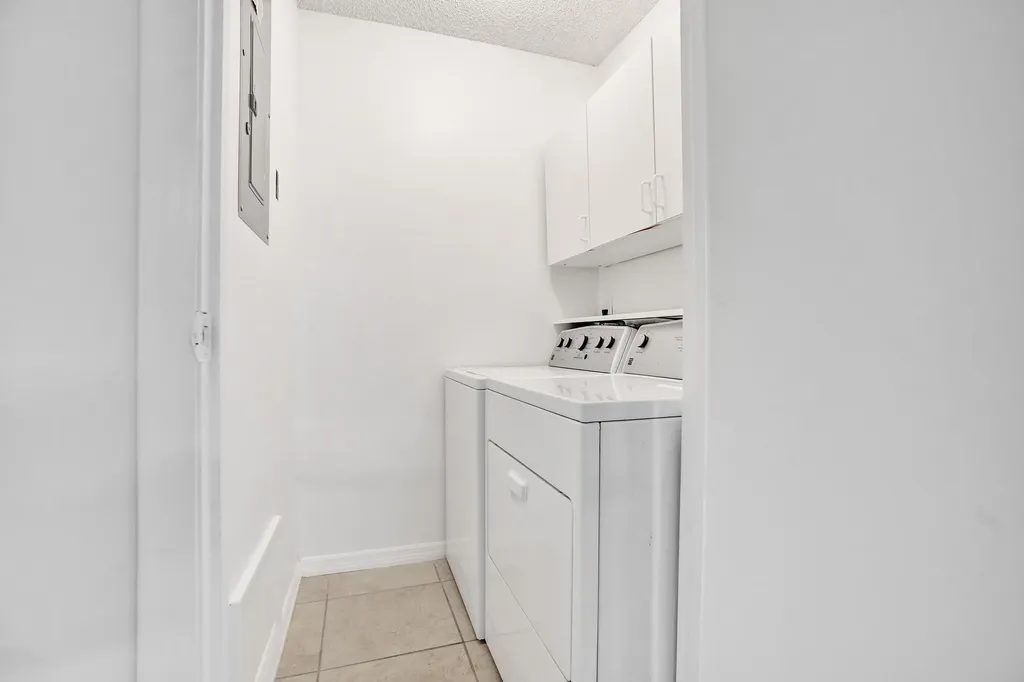 9110 SW 22nd Court Davie FL 33324